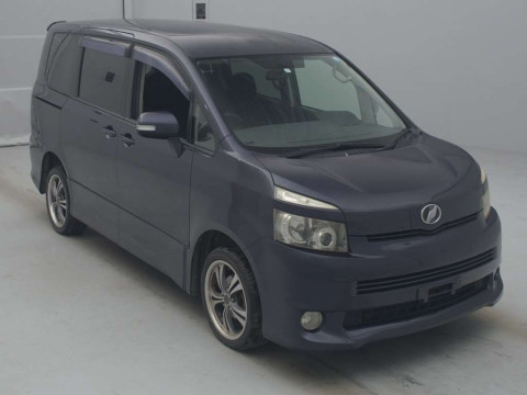 2007 Toyota Voxy ZRR75W[2]