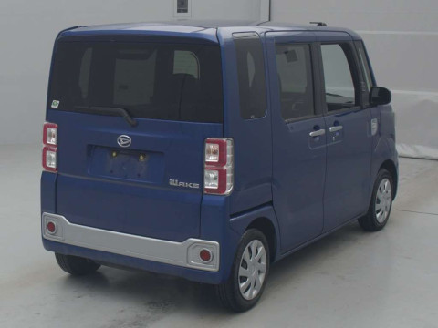 2015 Daihatsu Wake LA700S[1]