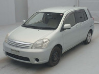 2005 Toyota Raum