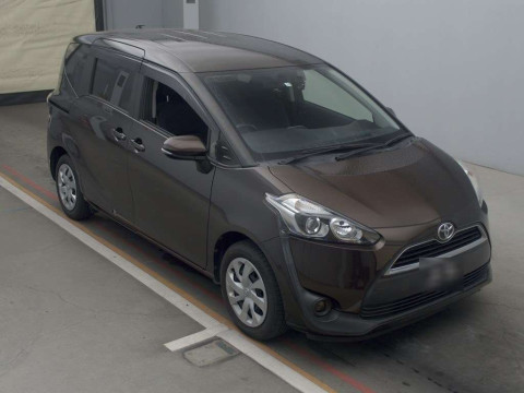 2015 Toyota Sienta NSP170G[2]