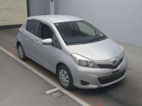 2012 Toyota Vitz NSP130[2]