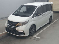 2016 Honda Step WGN Spada