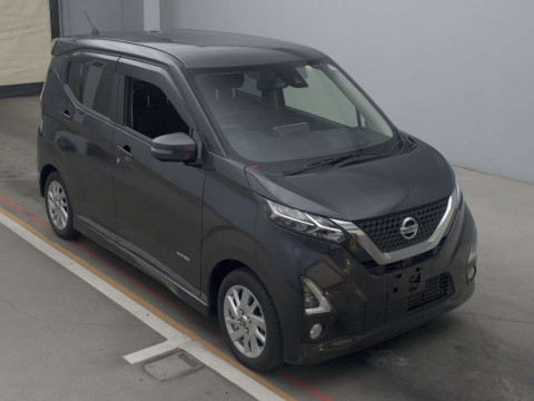 2019 Nissan DAYZ B44W[2]