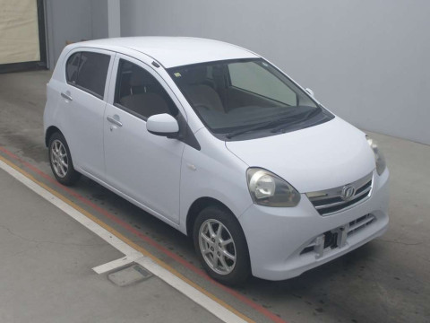 2012 Daihatsu Mira es LA300S[2]