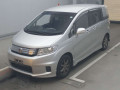 2013 Honda Freed spike hybrid