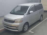 2006 Toyota Voxy