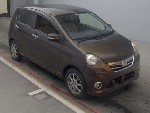 2012 Daihatsu Mira es LA300S[2]