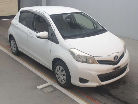 2012 Toyota Vitz KSP130[2]