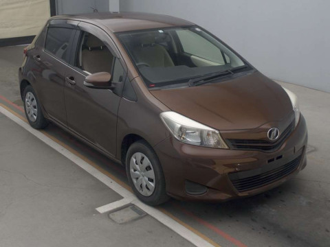 2014 Toyota Vitz KSP130[2]