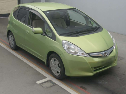 2011 Honda Fit Hybrid GP1[2]