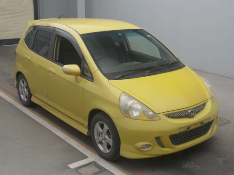 2005 Honda Fit GD3[2]