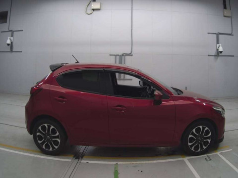 2015 Mazda Demio DJ5FS[0]