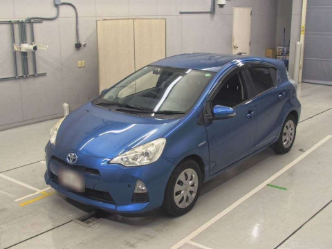 2013 Toyota Aqua NHP10[0]