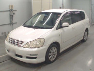 2004 Toyota Ipsum