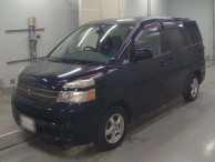 2006 Toyota Voxy