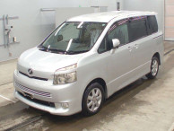 2008 Toyota Voxy