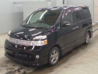 2006 Toyota Voxy