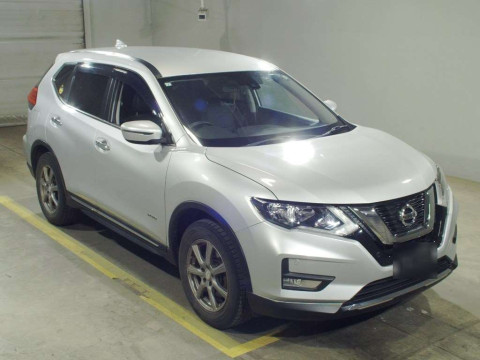 2019 Nissan X-Trail HNT32[2]