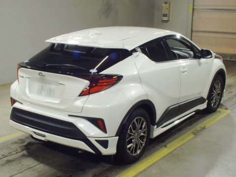 2020 Toyota C-HR NGX50[1]