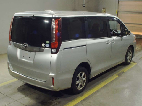 2014 Toyota Noah ZRR85G[1]