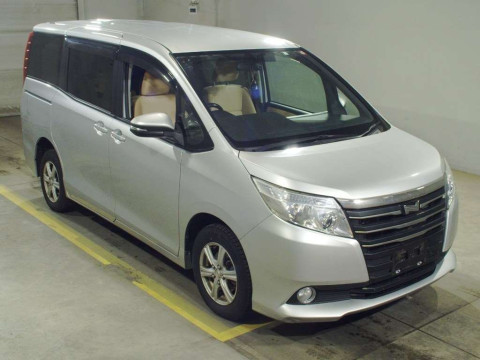 2014 Toyota Noah ZRR85G[2]