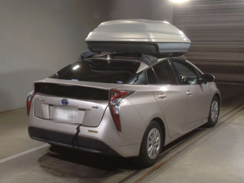 2016 Toyota Prius ZVW50[1]