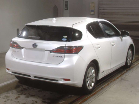 2011 Lexus CT ZWA10[1]