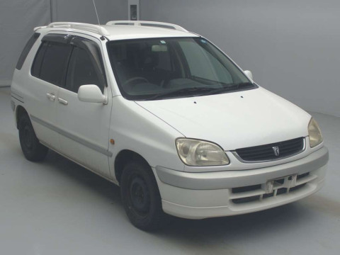 1999 Toyota Raum EXZ15[2]