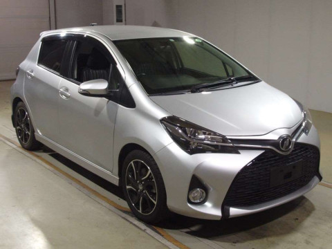 2015 Toyota Vitz NCP131[2]