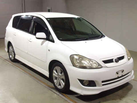 2005 Toyota Ipsum ACM21W[2]