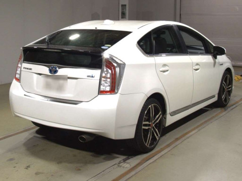 2013 Toyota Prius ZVW30[1]