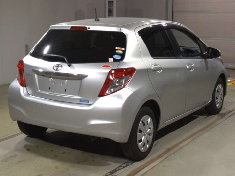 2014 Toyota Vitz NSP130[1]