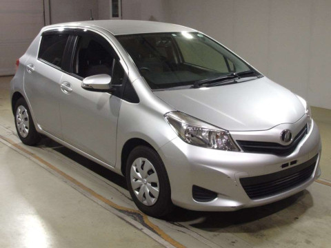 2014 Toyota Vitz NSP130[2]