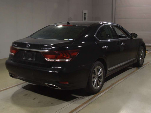 2013 Lexus LS UVF45[1]