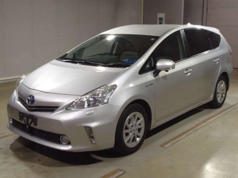 2011 Toyota Prius alpha ZVW40W[0]