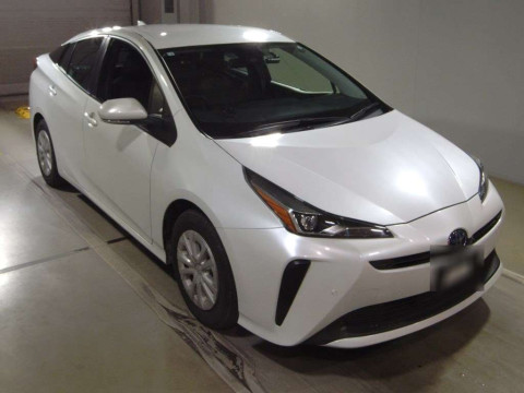 2022 Toyota Prius ZVW55[2]