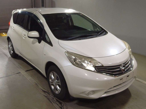 2013 Nissan Note E12[2]