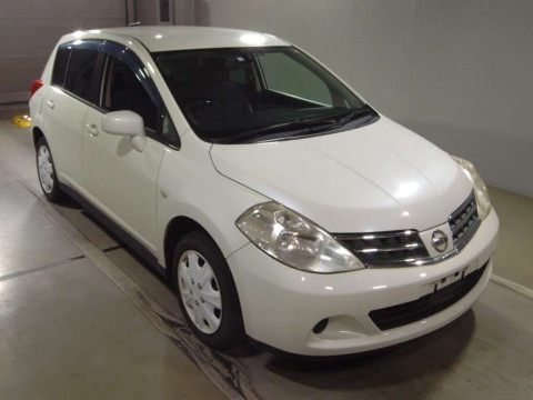 2010 Nissan Tiida C11[2]