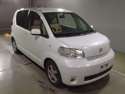 2006 Toyota Porte NNP15[2]