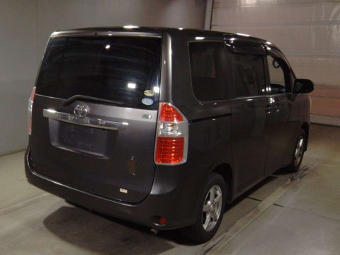 2009 Toyota Noah ZRR70G[1]