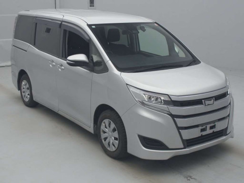 2018 Toyota Noah ZRR80G[2]