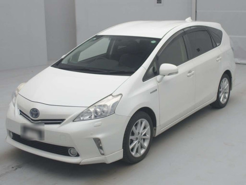 2013 Toyota Prius alpha ZVW41W[0]