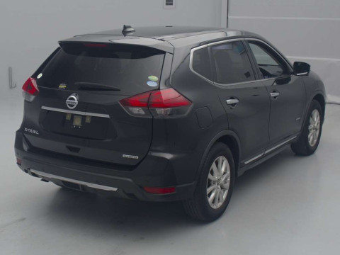 2018 Nissan X-Trail HNT32[1]