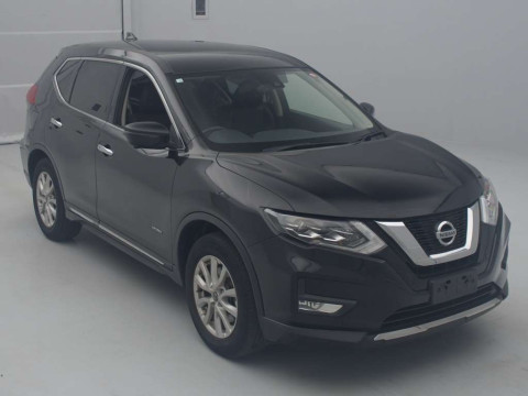 2018 Nissan X-Trail HNT32[2]