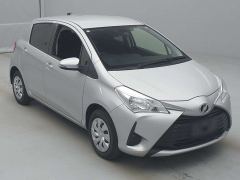 2017 Toyota Vitz KSP130[2]