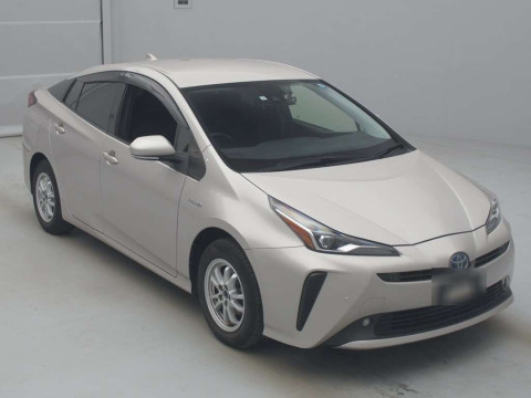 2019 Toyota Prius ZVW55[2]