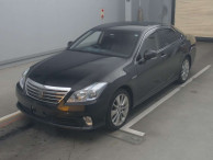 2010 Toyota Crown Hybrid