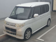 2010 Daihatsu Tanto