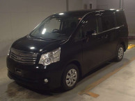 2010 Toyota Noah