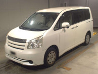 2010 Toyota Noah